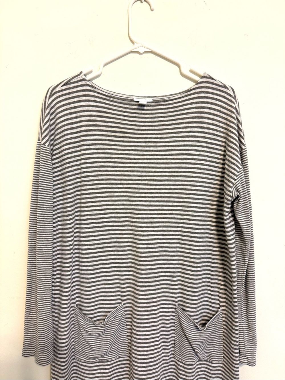2/$30 J Jill Striped Pocket Tunic Dress Gray Long Sleeve Soft Knit Medium - Picture 3 of 7